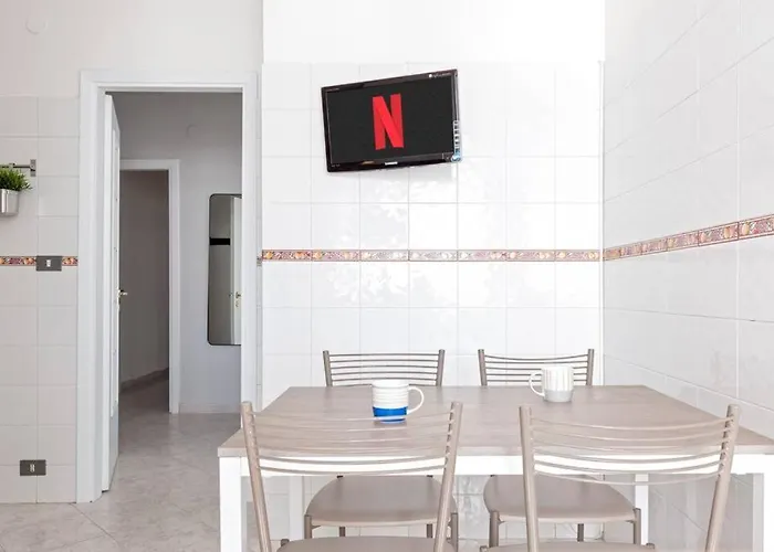 Free Parking 5 Stelle Elegante Con * リヴォルノ